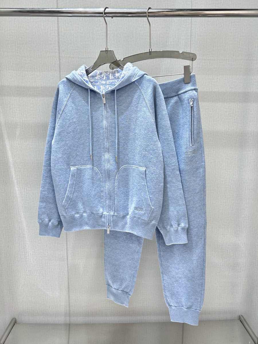 Casual set. Womens dress